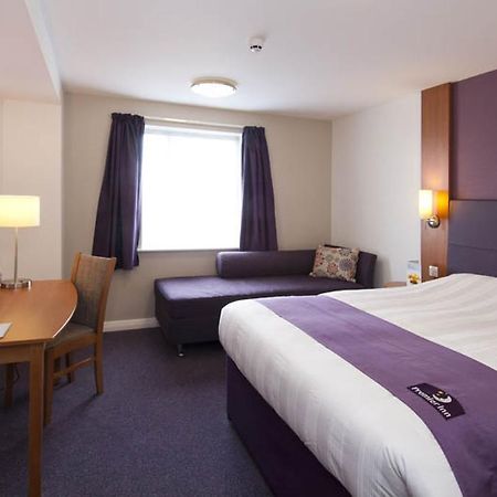 Premier Inn Inverness Centre - River Ness Экстерьер фото