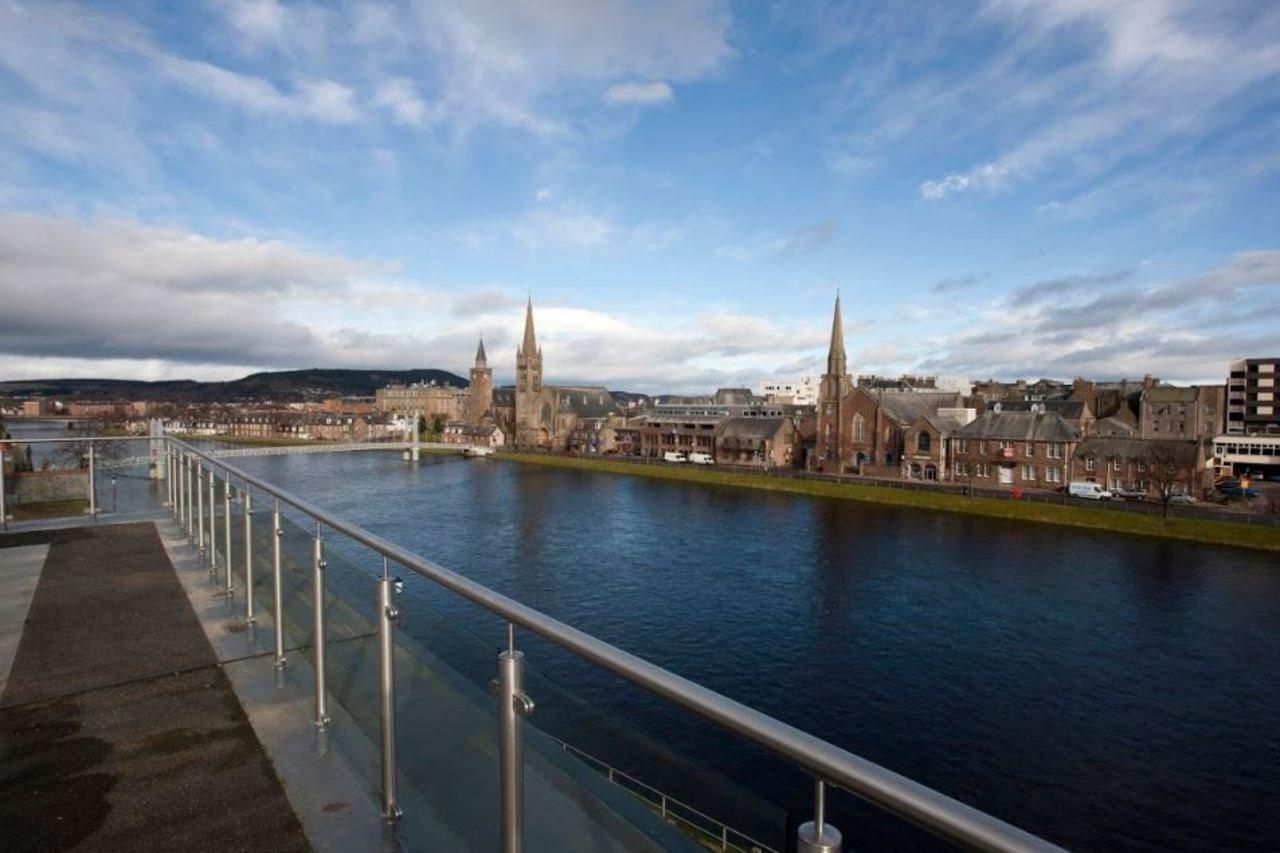 Premier Inn Inverness Centre - River Ness Экстерьер фото