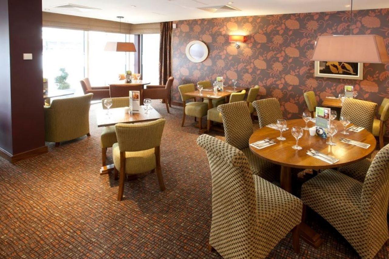 Premier Inn Inverness Centre - River Ness Экстерьер фото