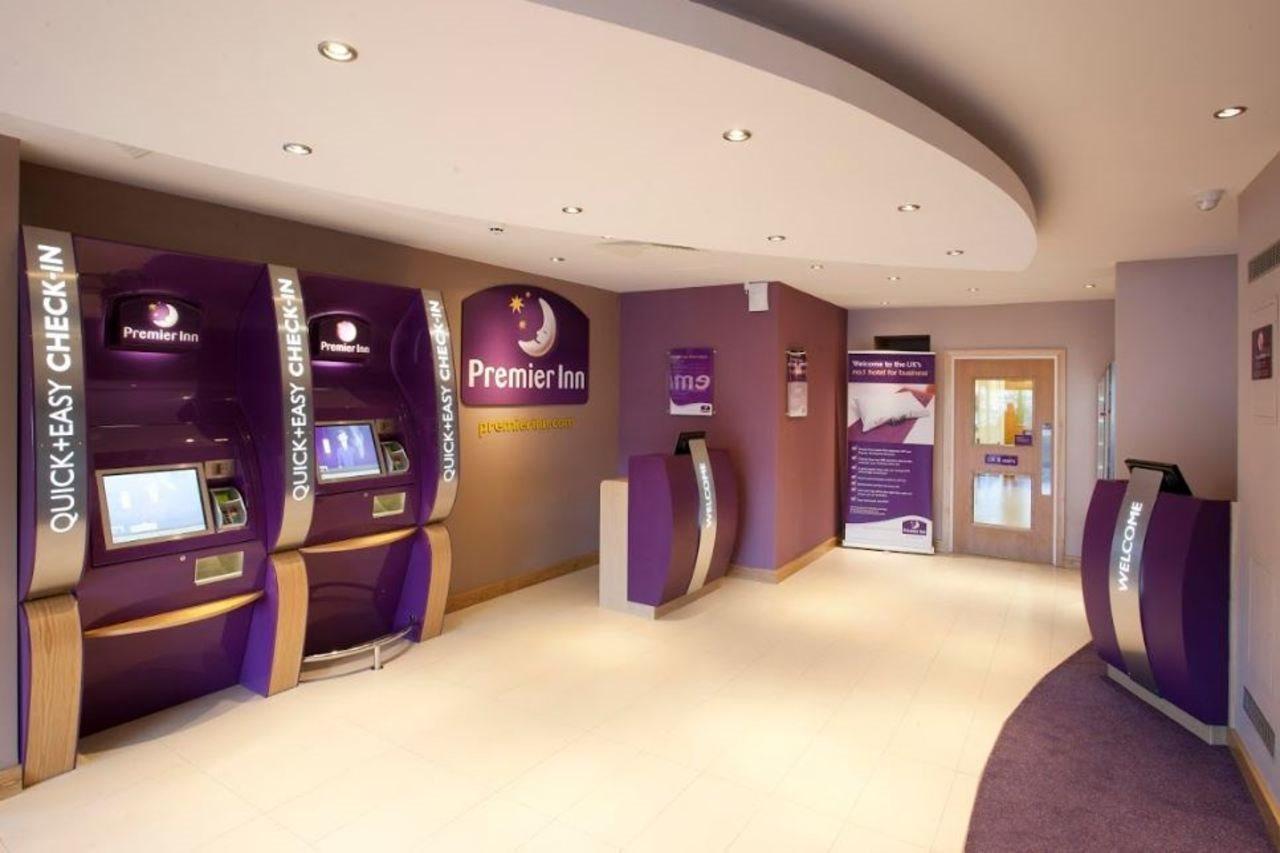 Premier Inn Inverness Centre - River Ness Экстерьер фото