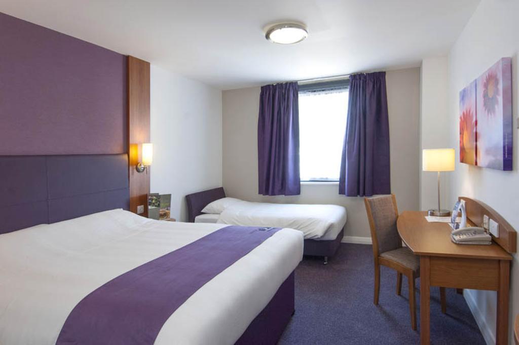 Premier Inn Inverness Centre - River Ness Номер фото