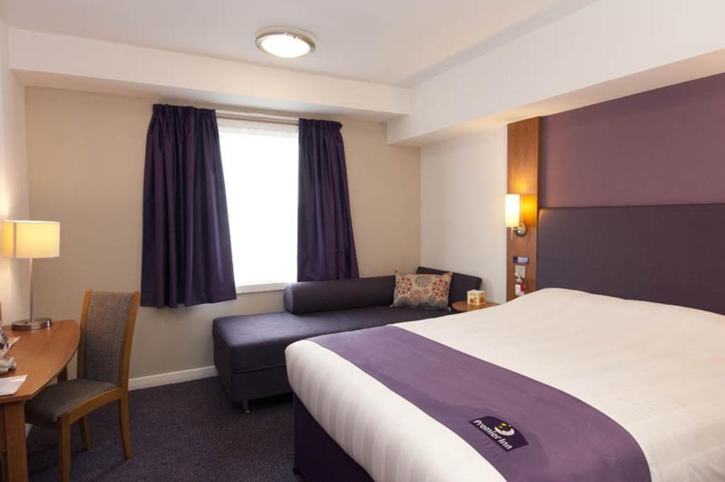 Premier Inn Inverness Centre - River Ness Экстерьер фото