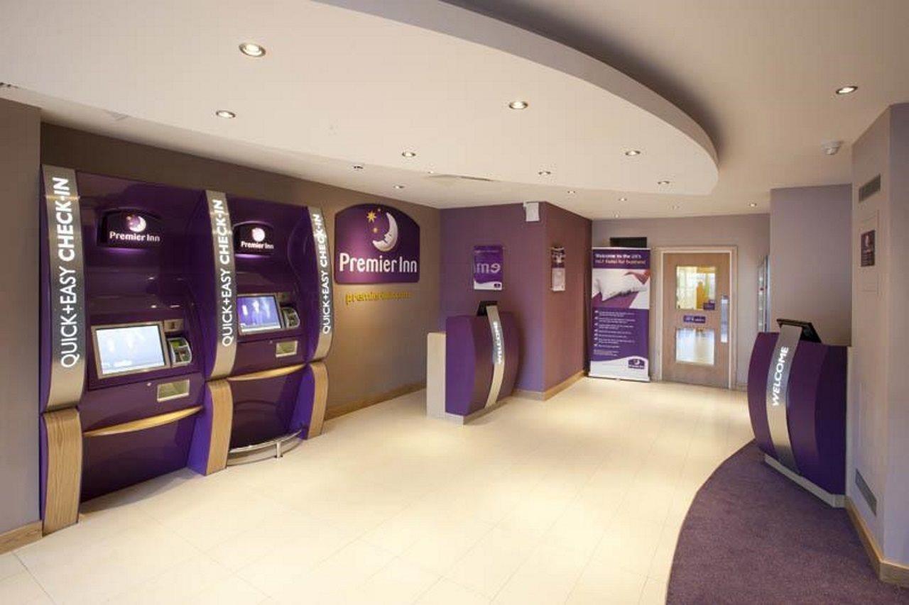 Premier Inn Inverness Centre - River Ness Экстерьер фото