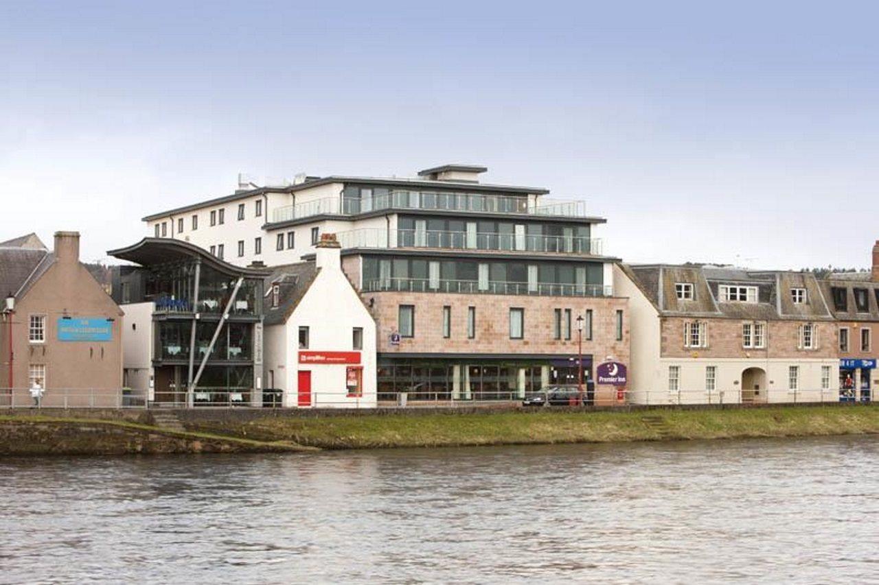 Premier Inn Inverness Centre - River Ness Экстерьер фото
