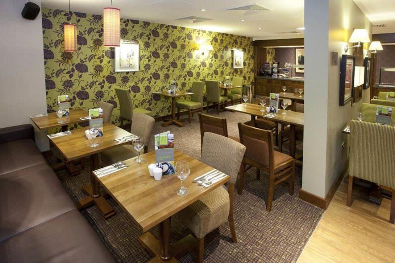 Premier Inn Inverness Centre - River Ness Экстерьер фото